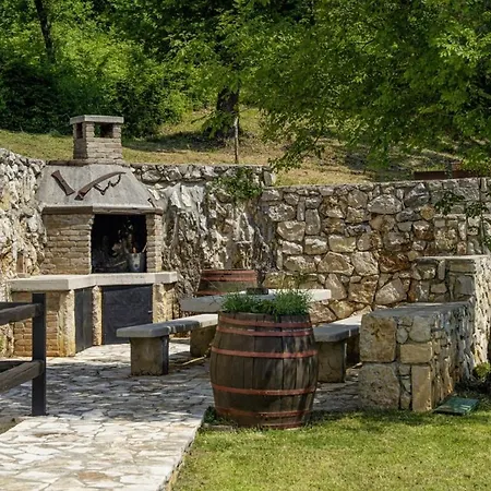 Villa Octingenti In Marceljani - Haus Fuer 4-6 Personen