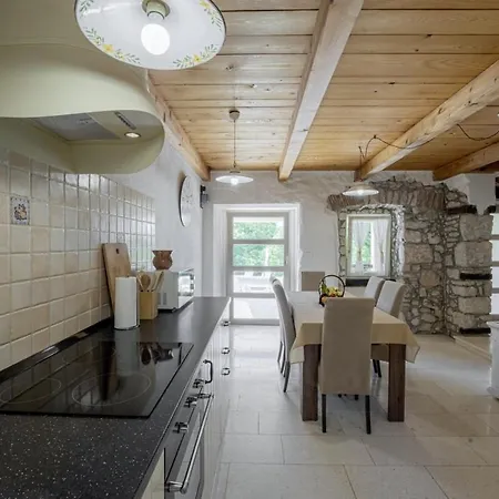 Octingenti In Marceljani - Haus Fuer 4-6 Personen Villa *