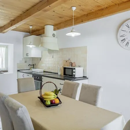 Octingenti In Marceljani - Haus Fuer 4-6 Personen Villa *