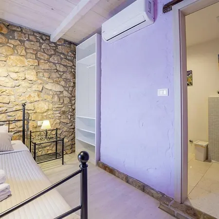 Octingenti In Marceljani - Haus Fuer 4-6 Personen Villa