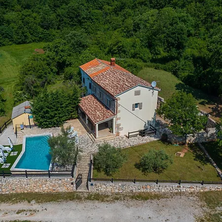 Octingenti In Marceljani - Haus Fuer 4-6 Personen Villa *