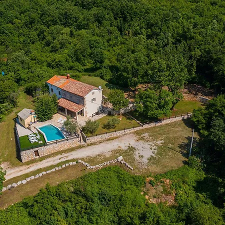 Octingenti In Marceljani - Haus Fuer 4-6 Personen