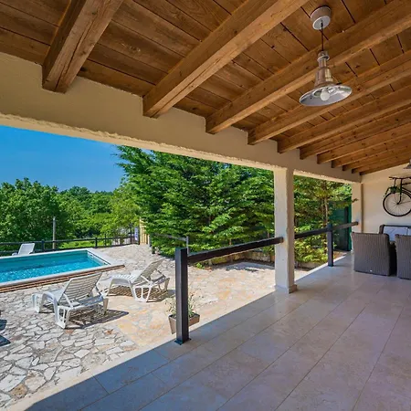 Villa Octingenti In Marceljani - Haus Fuer 4-6 Personen Veligolji