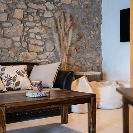 Villa Octingenti In Marceljani - Haus Fuer 4-6 Personen