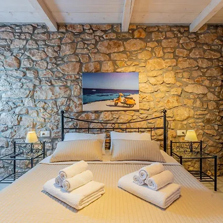 Octingenti In Marceljani - Haus Fuer 4-6 Personen *