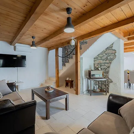 Octingenti In Marceljani - Haus Fuer 4-6 Personen Villa *